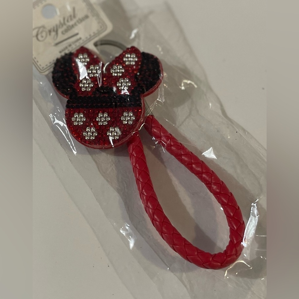 NEW Minnie Mouse Red and Black Crystal Keychain